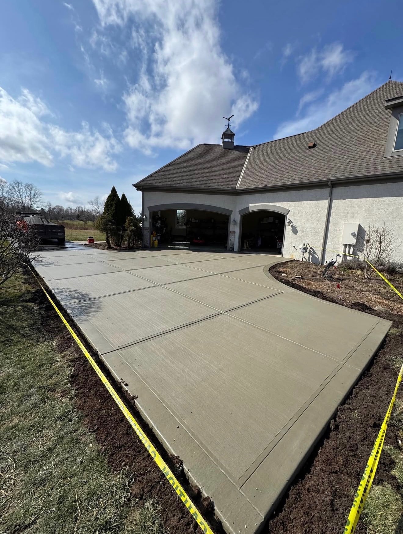 Finished curved driveway with custom jointing